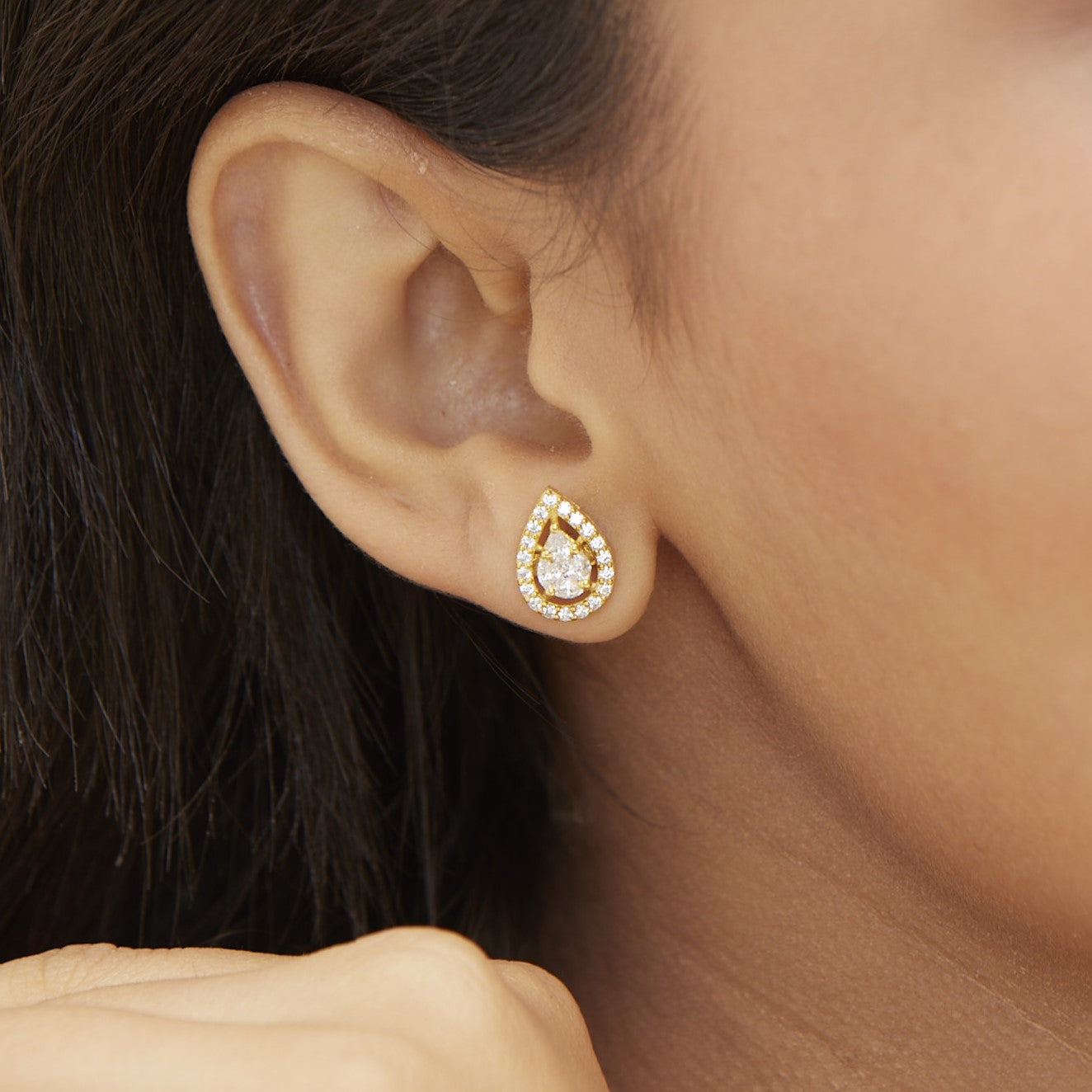 Leia Pear Studs
