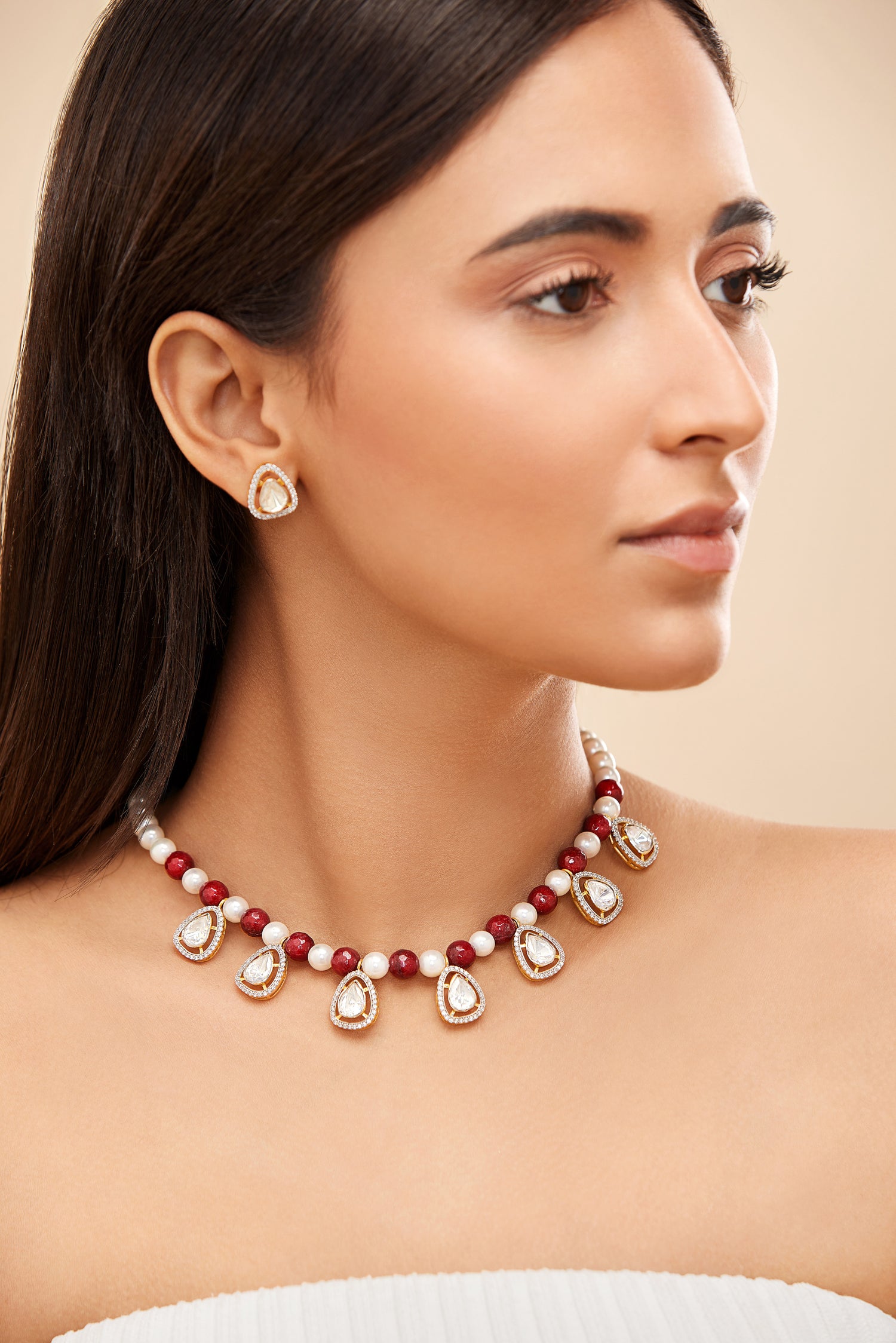 Hiya Necklace Set