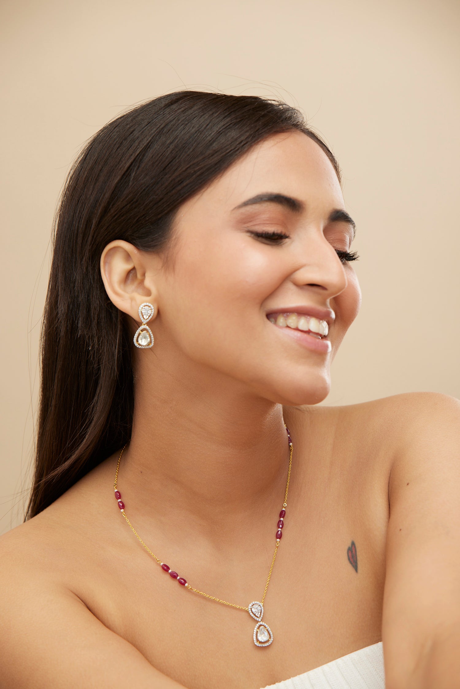 Preet Pendant Set