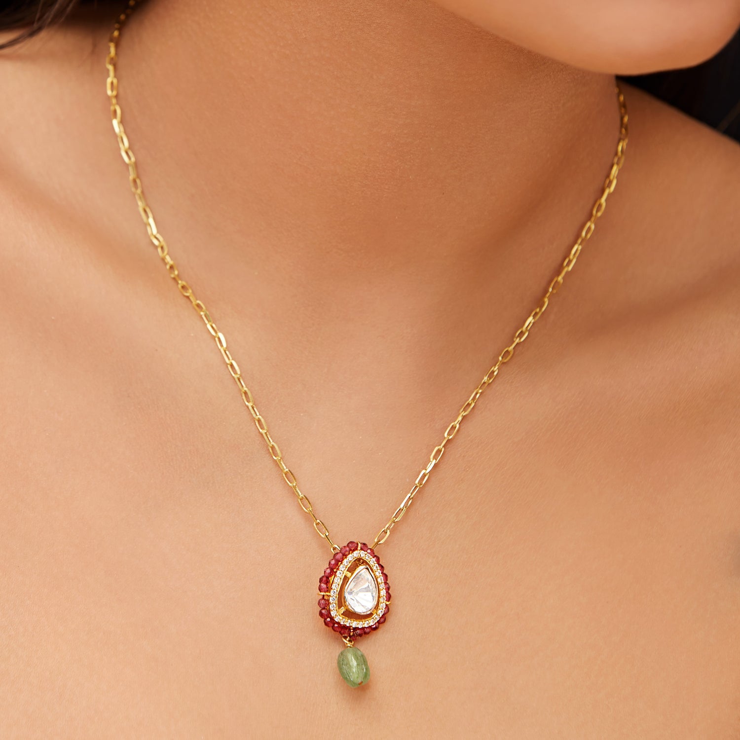 Yesha Pendant set